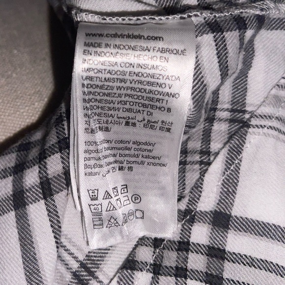 Calvin Klein Jeans flannel top Size M Great for Fall or Winter - Picture 6 of 6